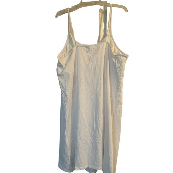 NWOT Women's White Sundress Bulit in Bra Adjustable Straps size 5X - Picture 2 of 4